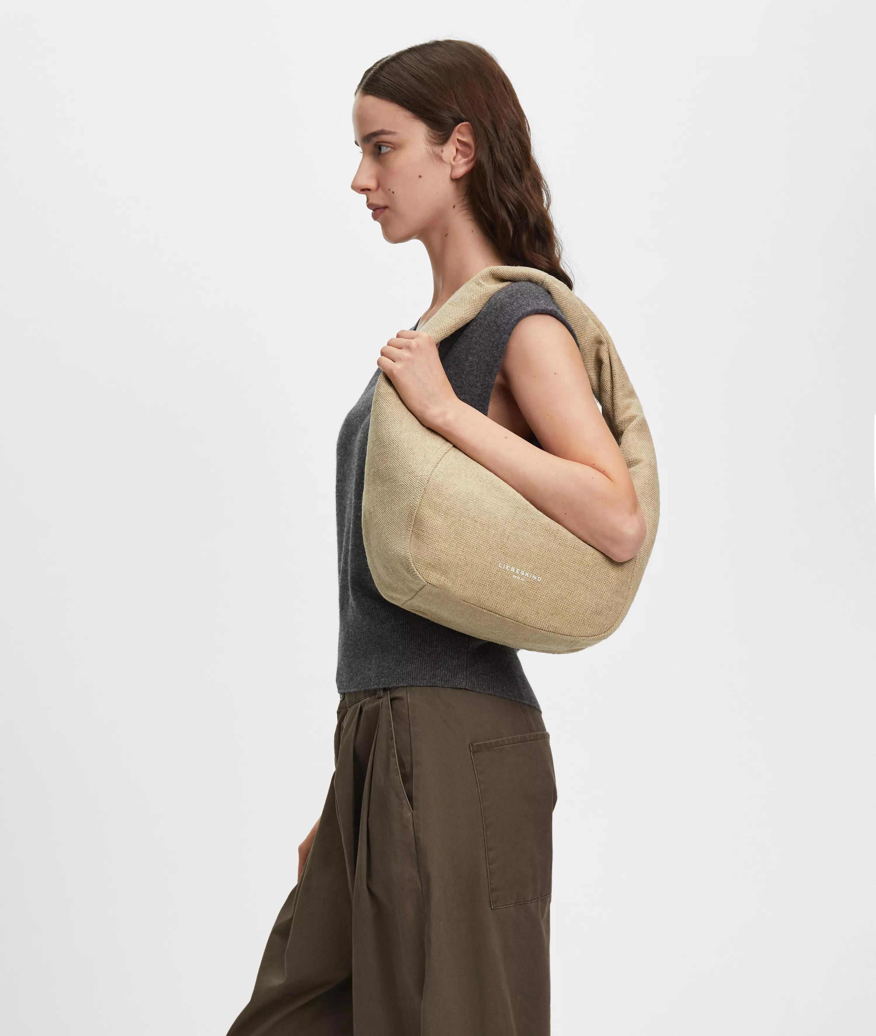 Farrah Hobo M Spacious canvas pouch bag