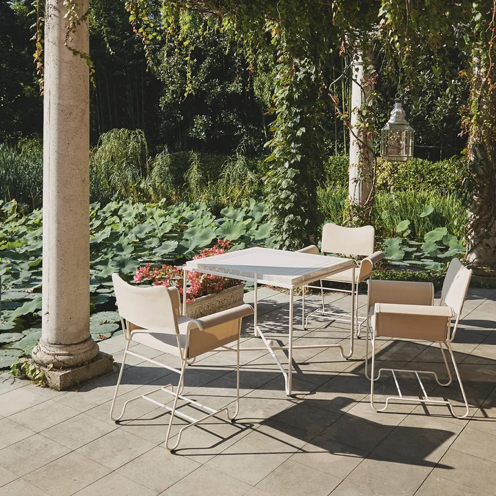 Gubi - Tropique Outdoor Esstisch, 90 x 90 cm, mattweiss