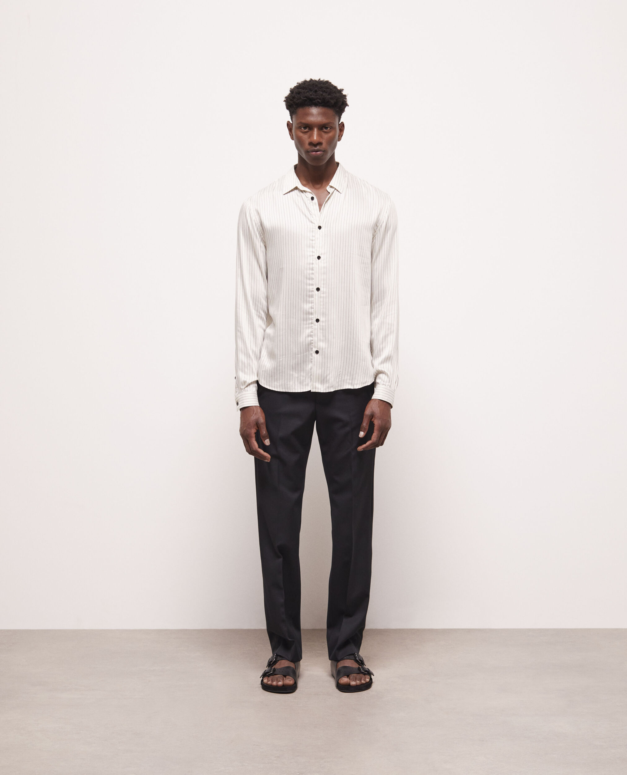 Chemise col classique slim à rayures écrue