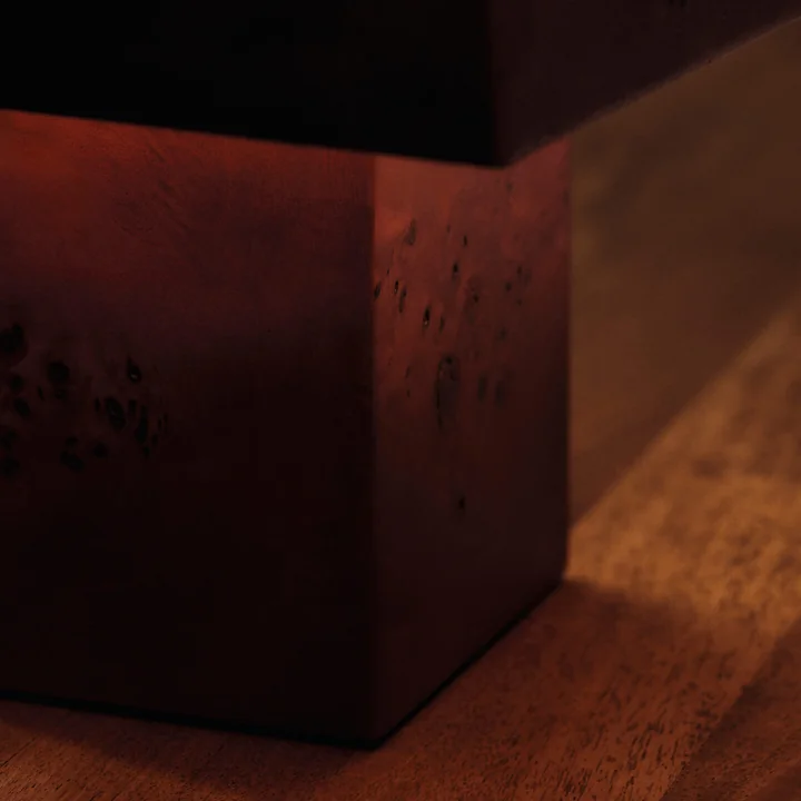 Ferm Living - Burl Tischleuchte, dunkel gebeizt