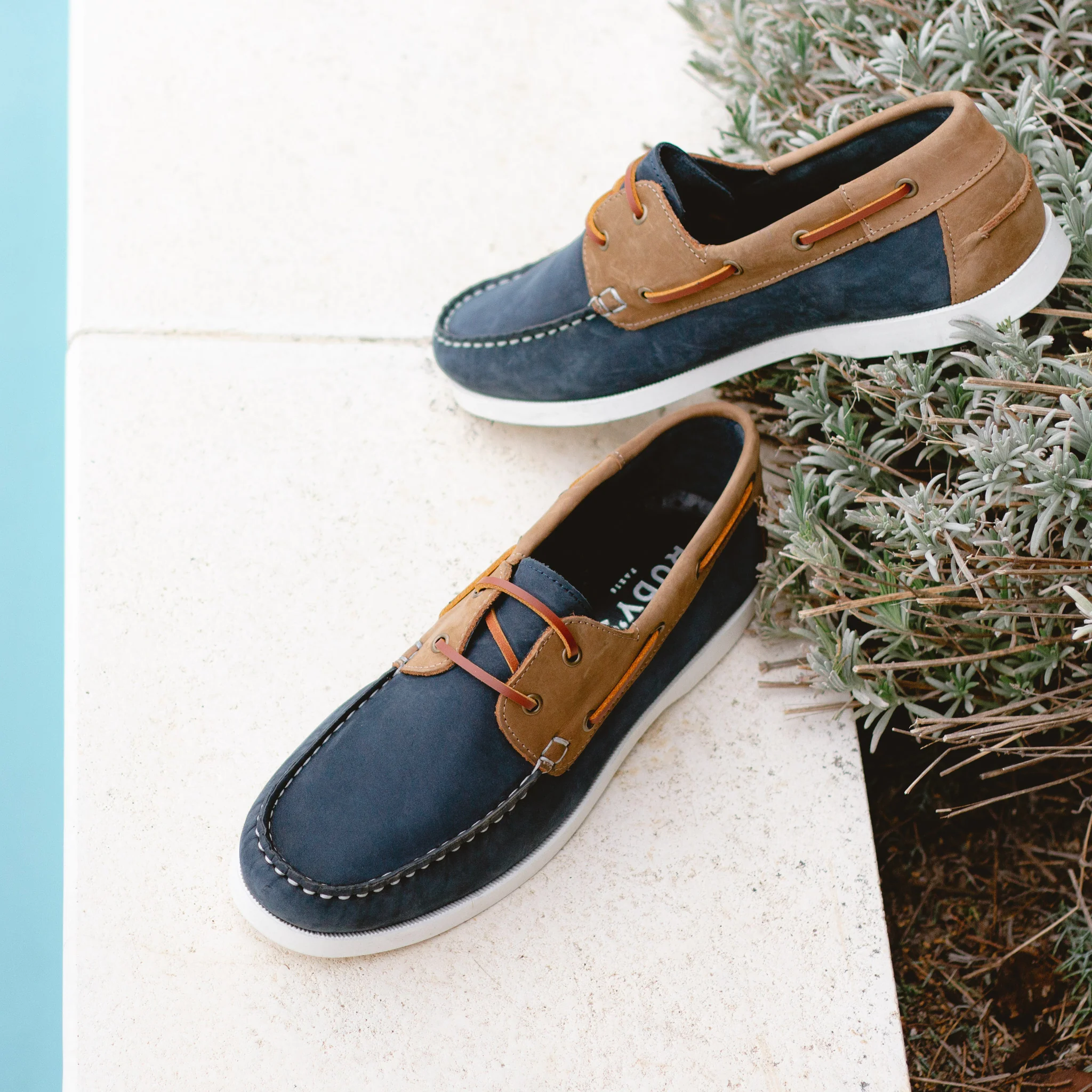 Bato-Chaussure bateau en nubuck bleu / gold