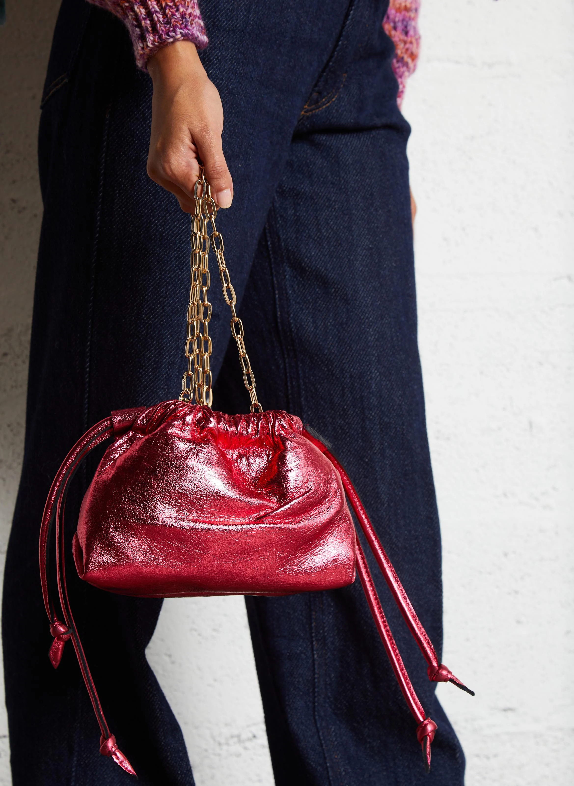BOMBAY M - Sac besace en cuir métallisé | Rose
