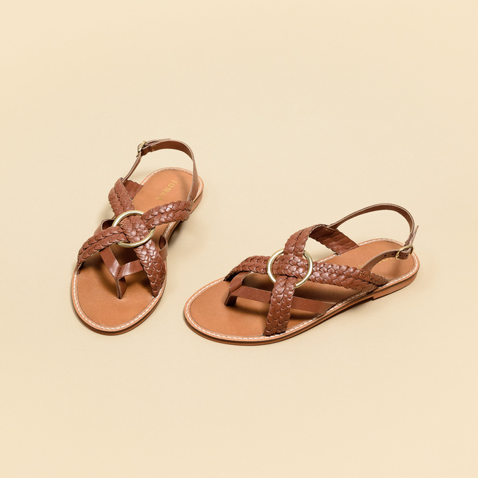 Sandales plates tressées  en cuir cognac