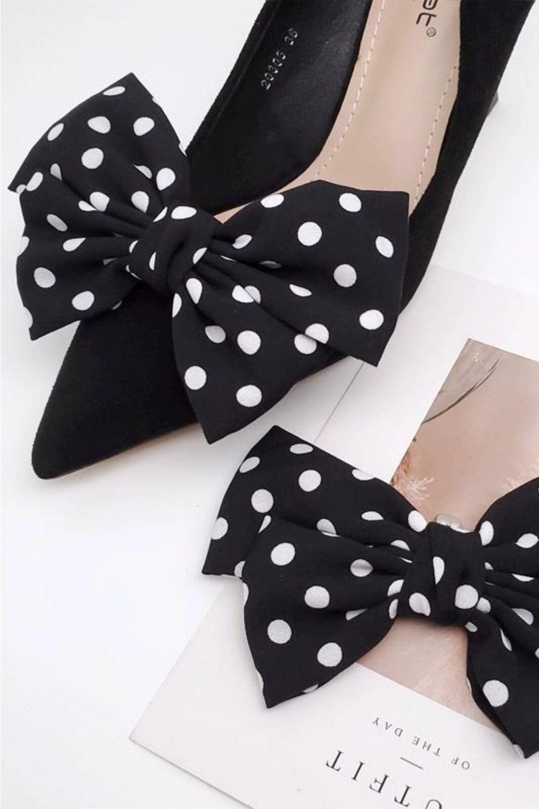 Mellow Moon Amalie black white dots