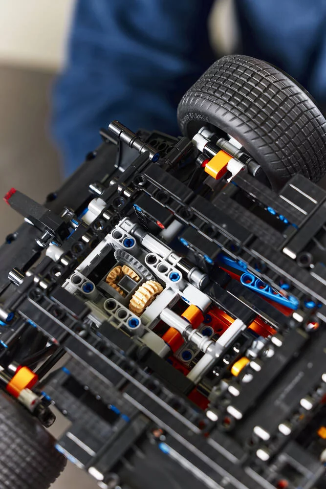 LEGO®TECHNIC 42141 - LA VOITURE DE COURSE MCLAREN FORMULA 1