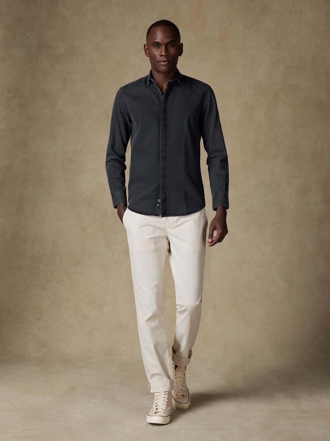 Chemise cintrée Gustav en denim carbone  - Gorge cachée