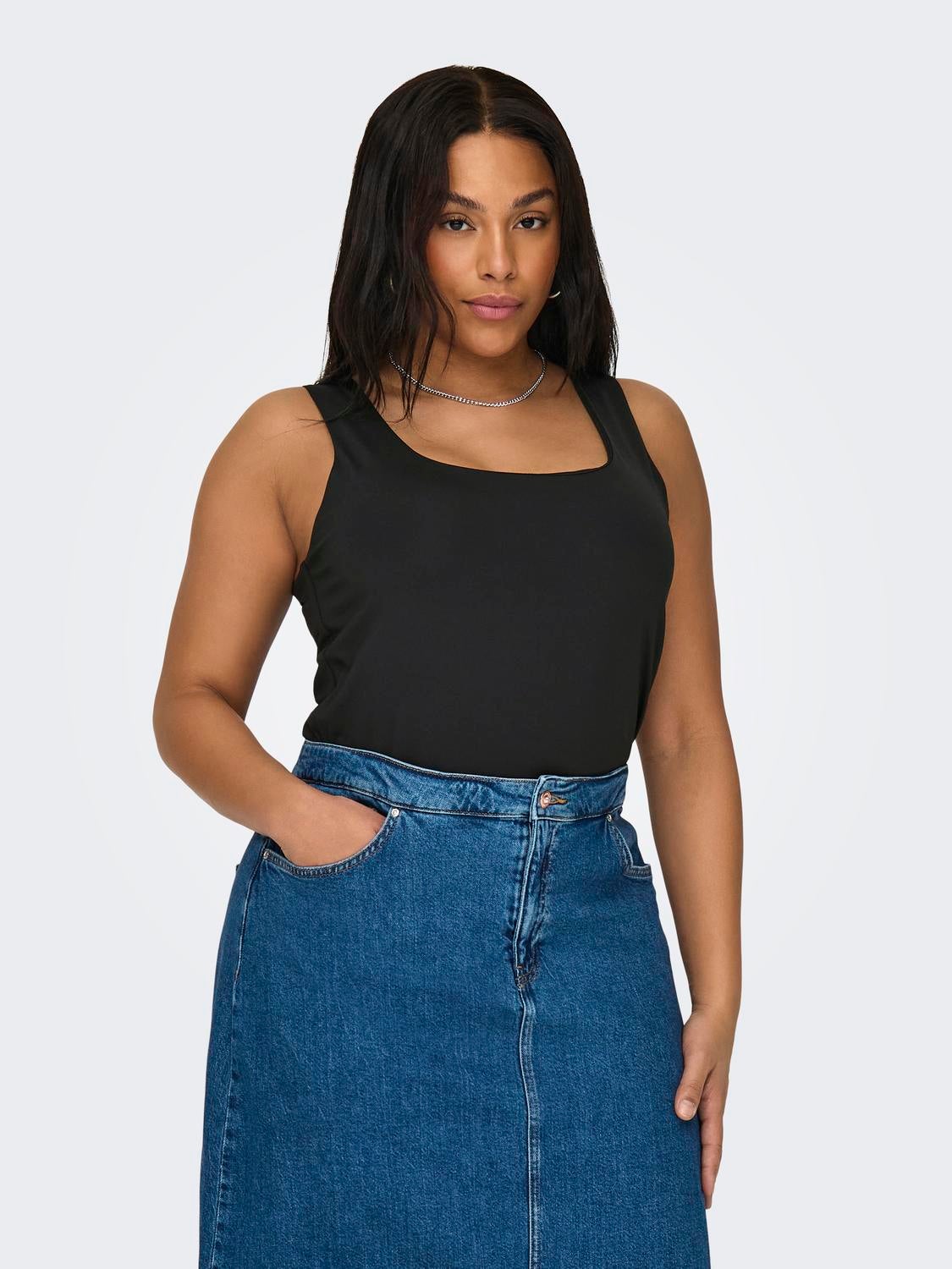 CAREA Top Black