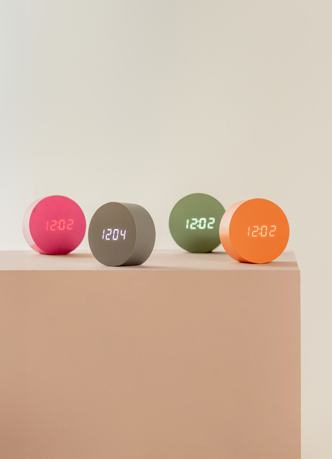 Alarm clock Spry round LED bright pink