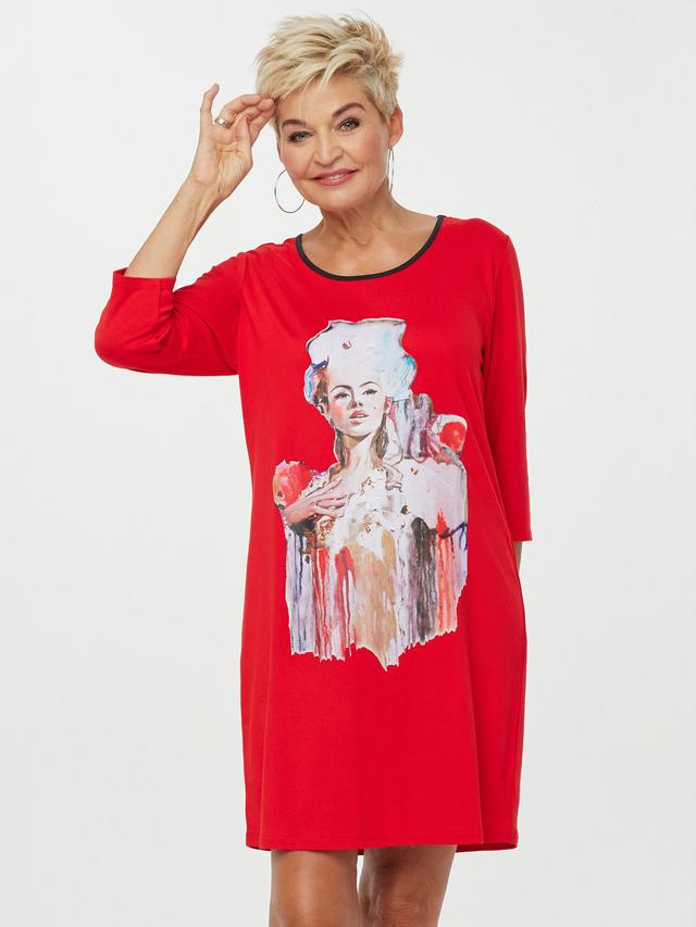 Bigshirt Woman on Painting