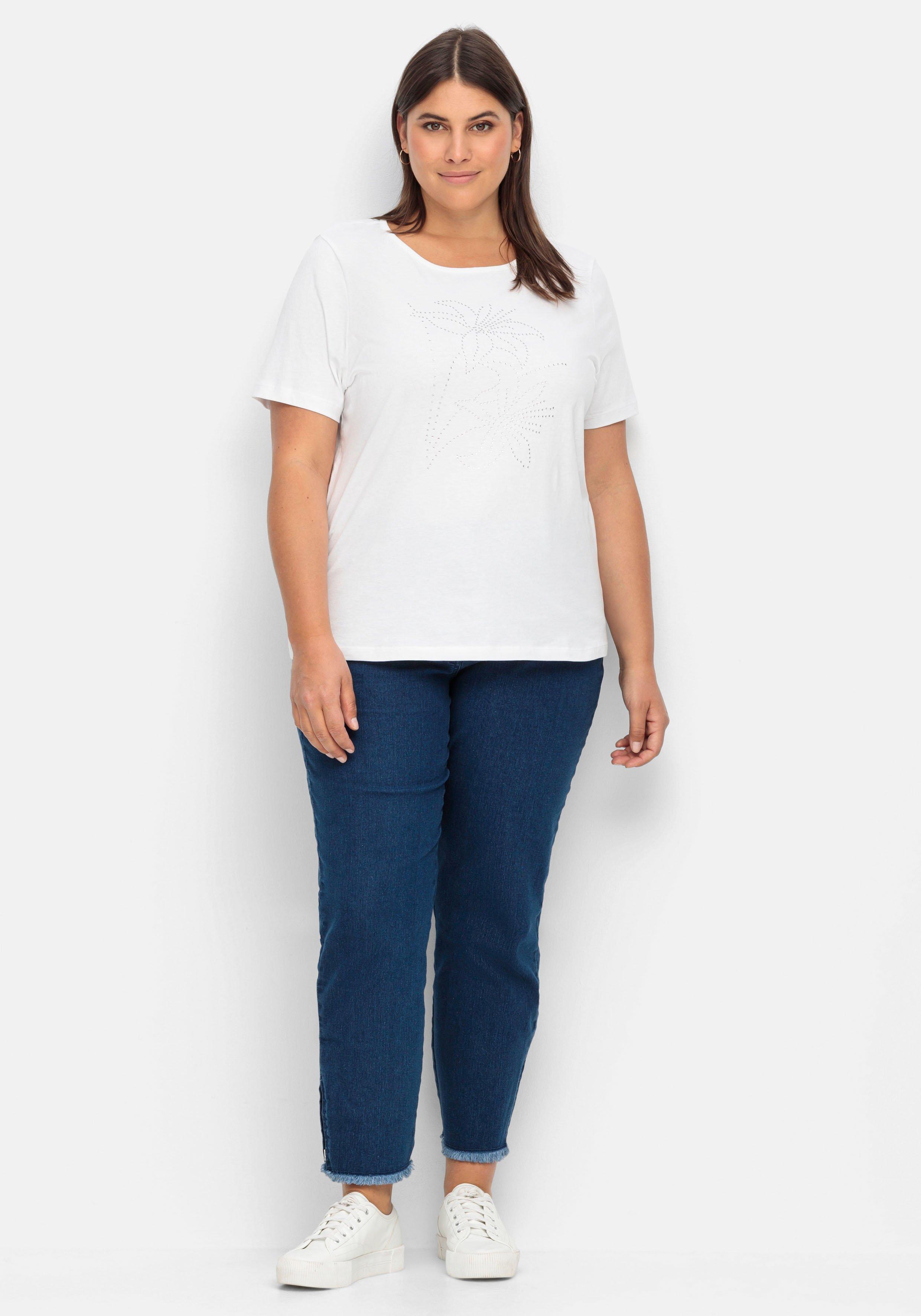 Shirt mit Blumenmuster aus Ziersteinchen vorn