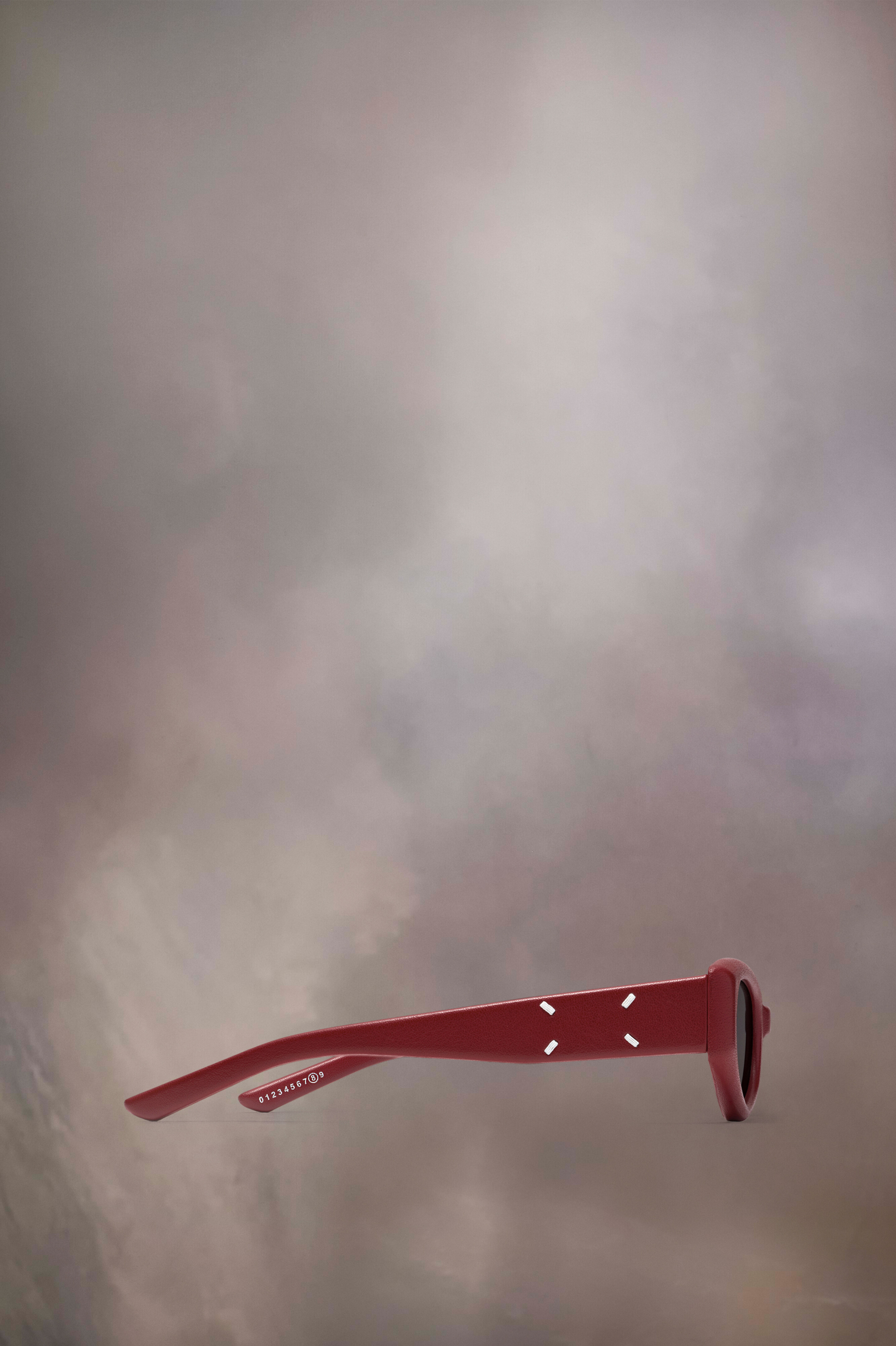 Lunettes de soleil minimalistes rouges x Gentle Monster​