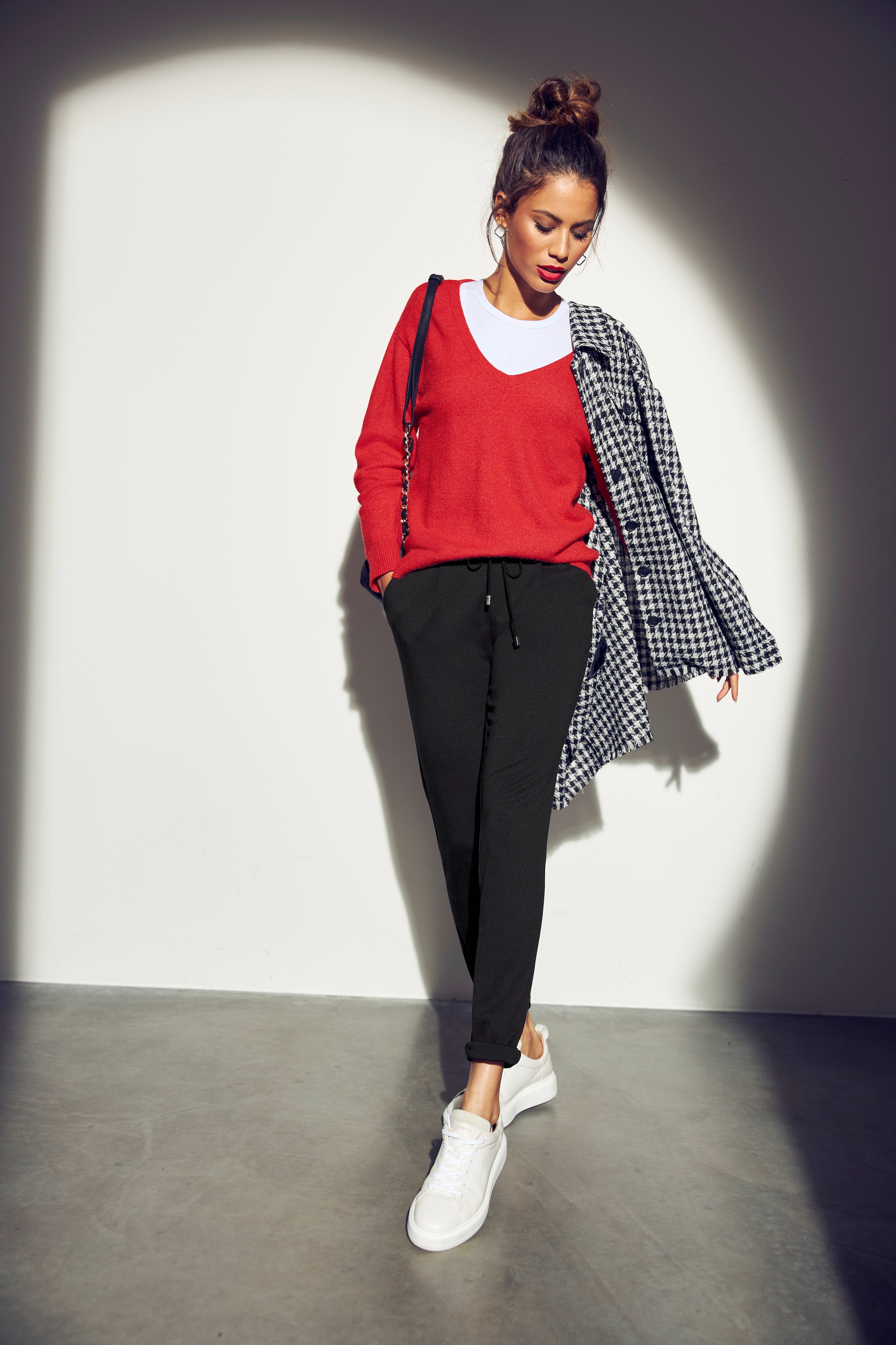 Tamaris V-Ausschnitt-Pullover , mit Frontbiese