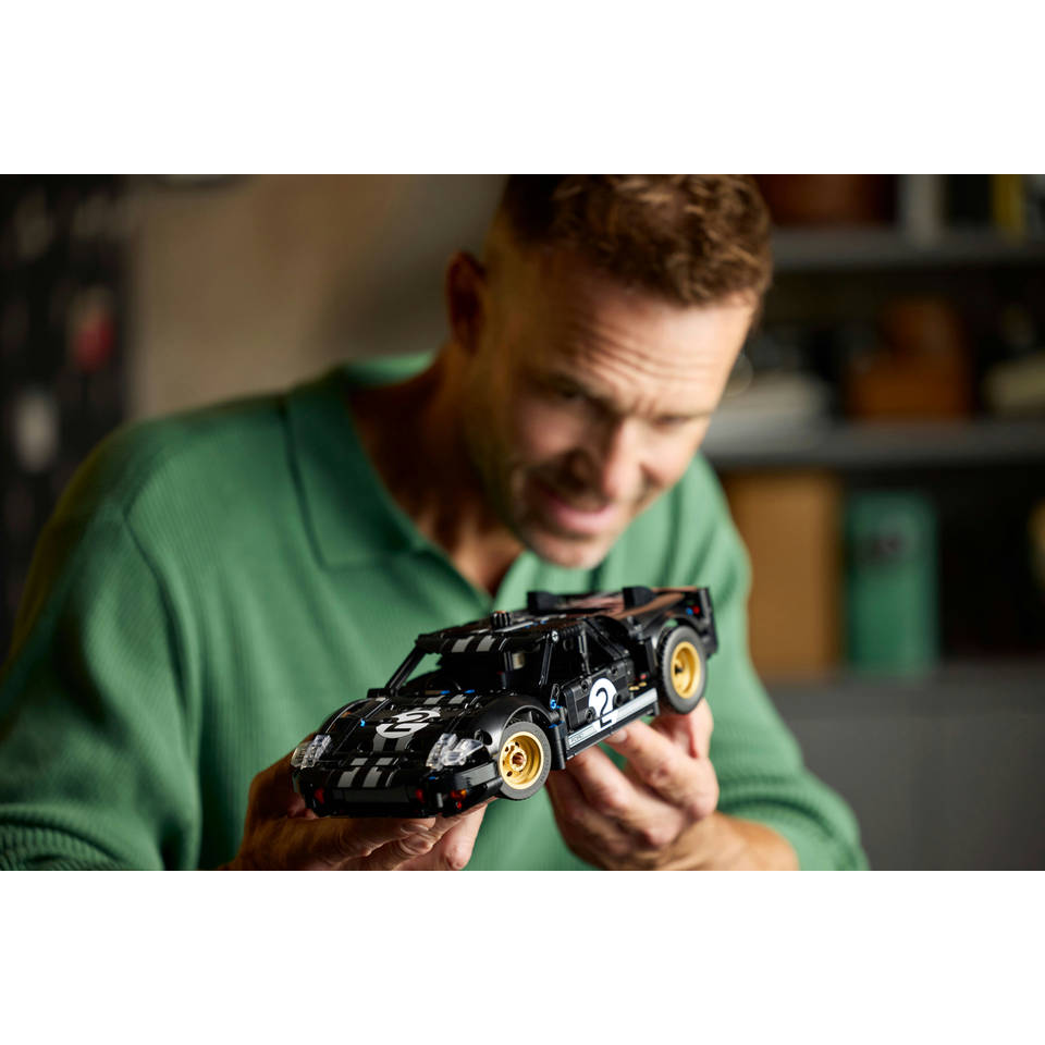 LEGO Technic 1966 Ford GT40 MKII racewagen 42223