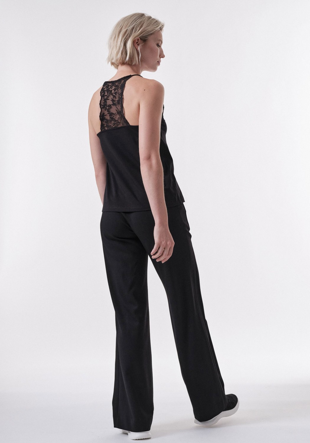 Lanius Top mit Spitze Black