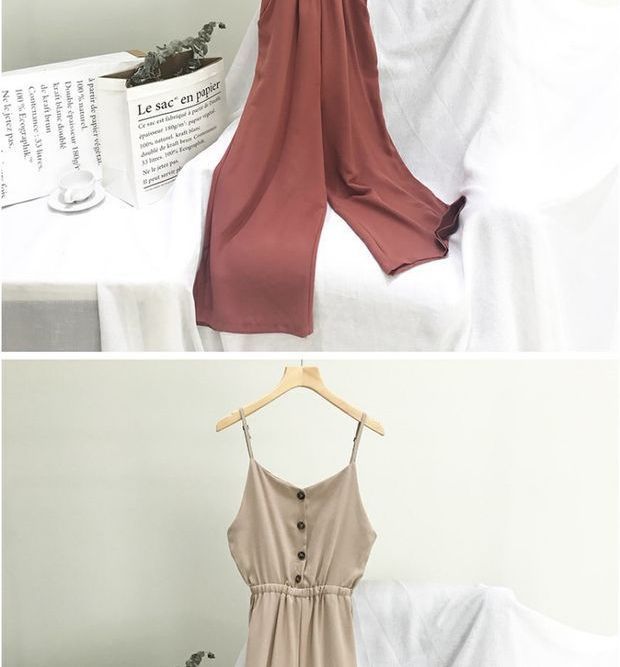 Pinatra - Chiffon jumpsuit met spaghettibandjes en wijde pijpen