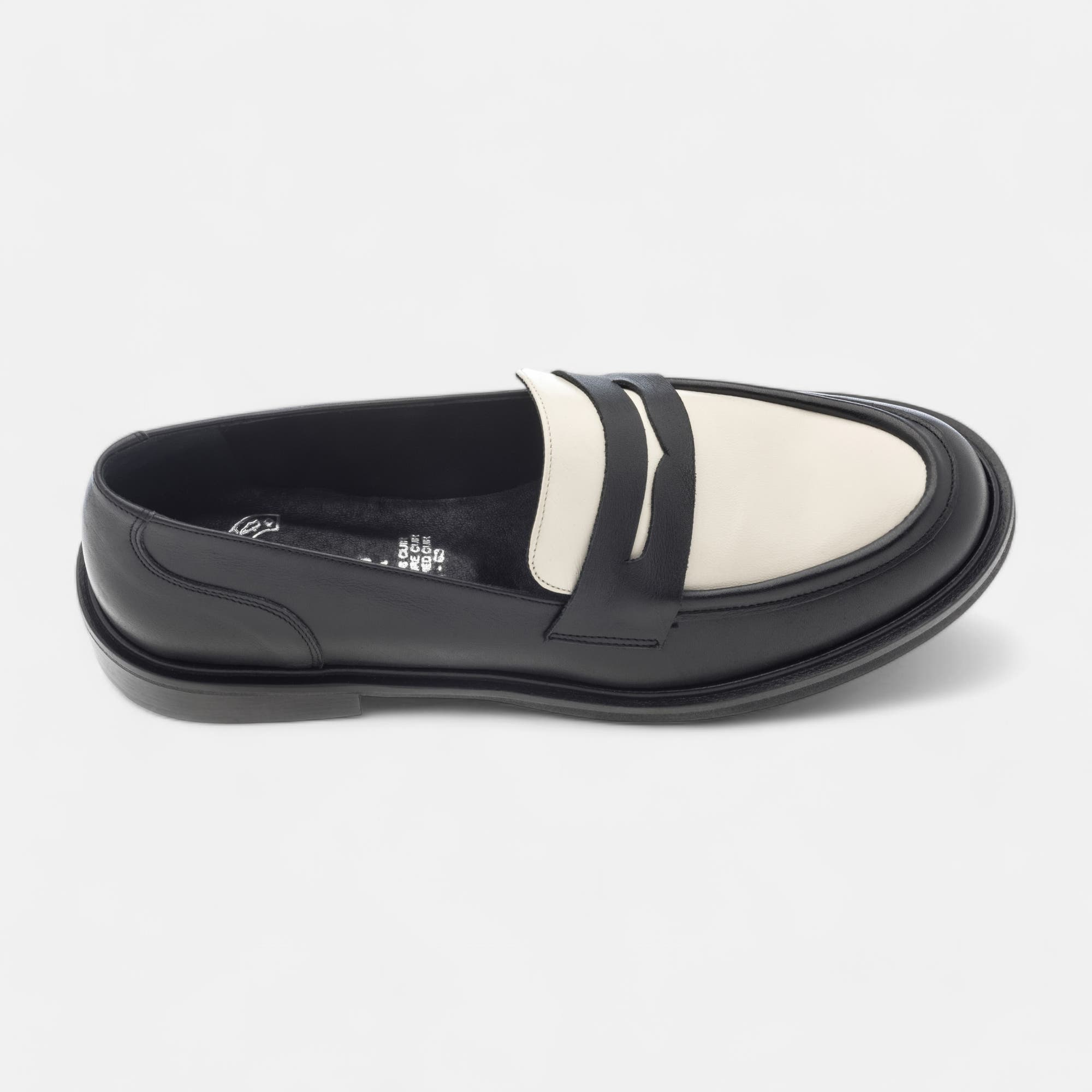 Mocassins Femme en cuir noir vernis