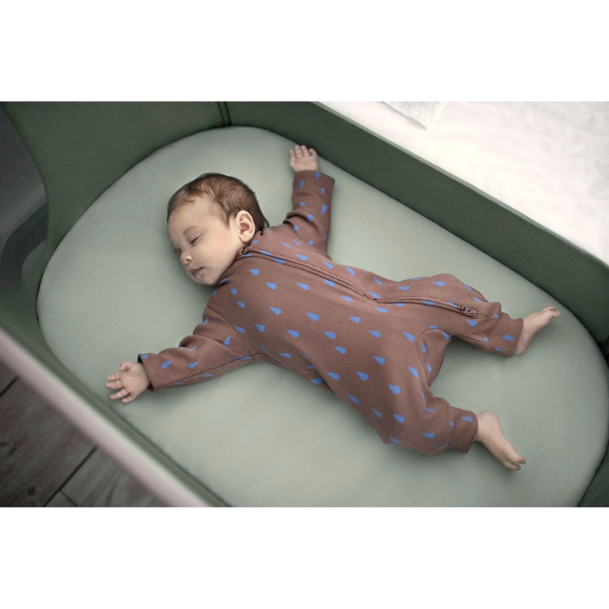Maxi-Cosi Beistellbett Iora Air Beyond Green