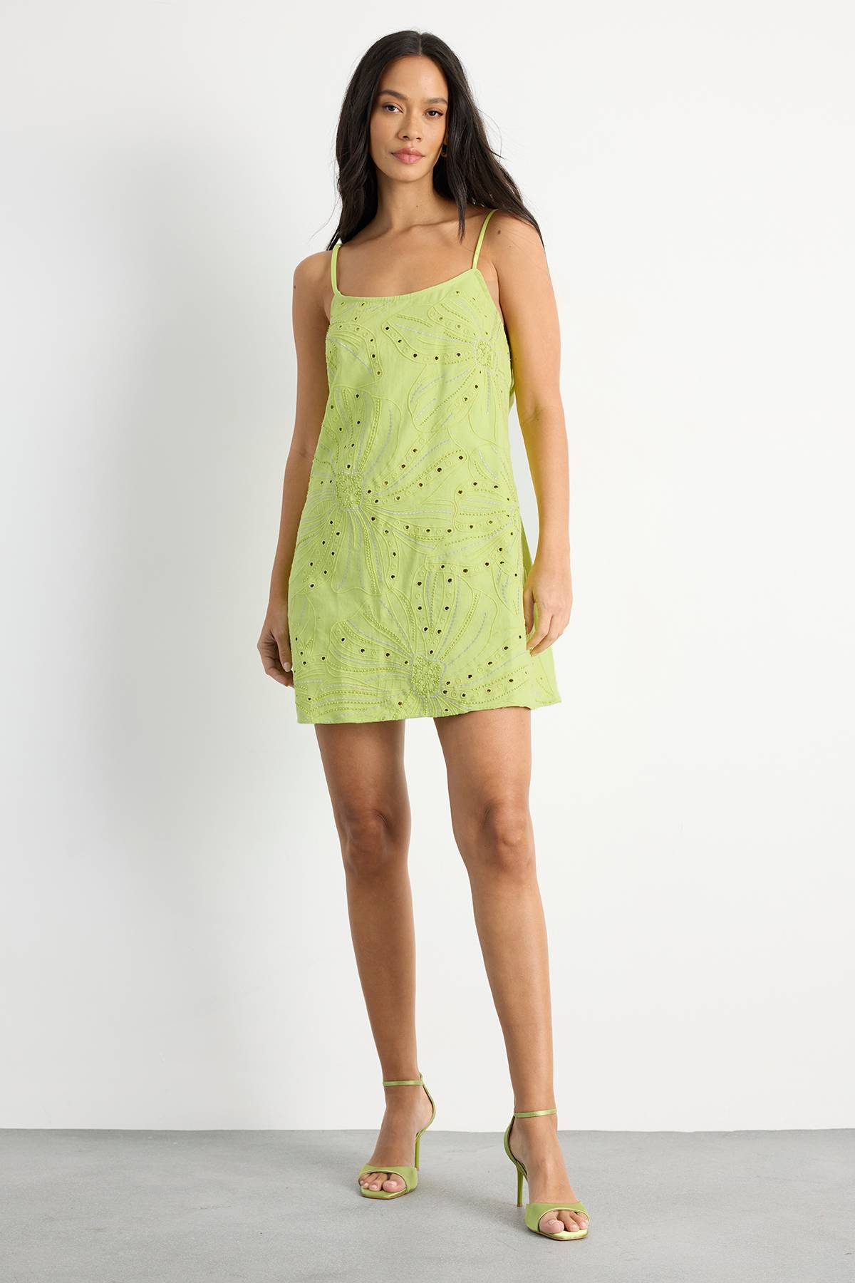 Warehouse Robe Courte Nuisette Brodée De Perles