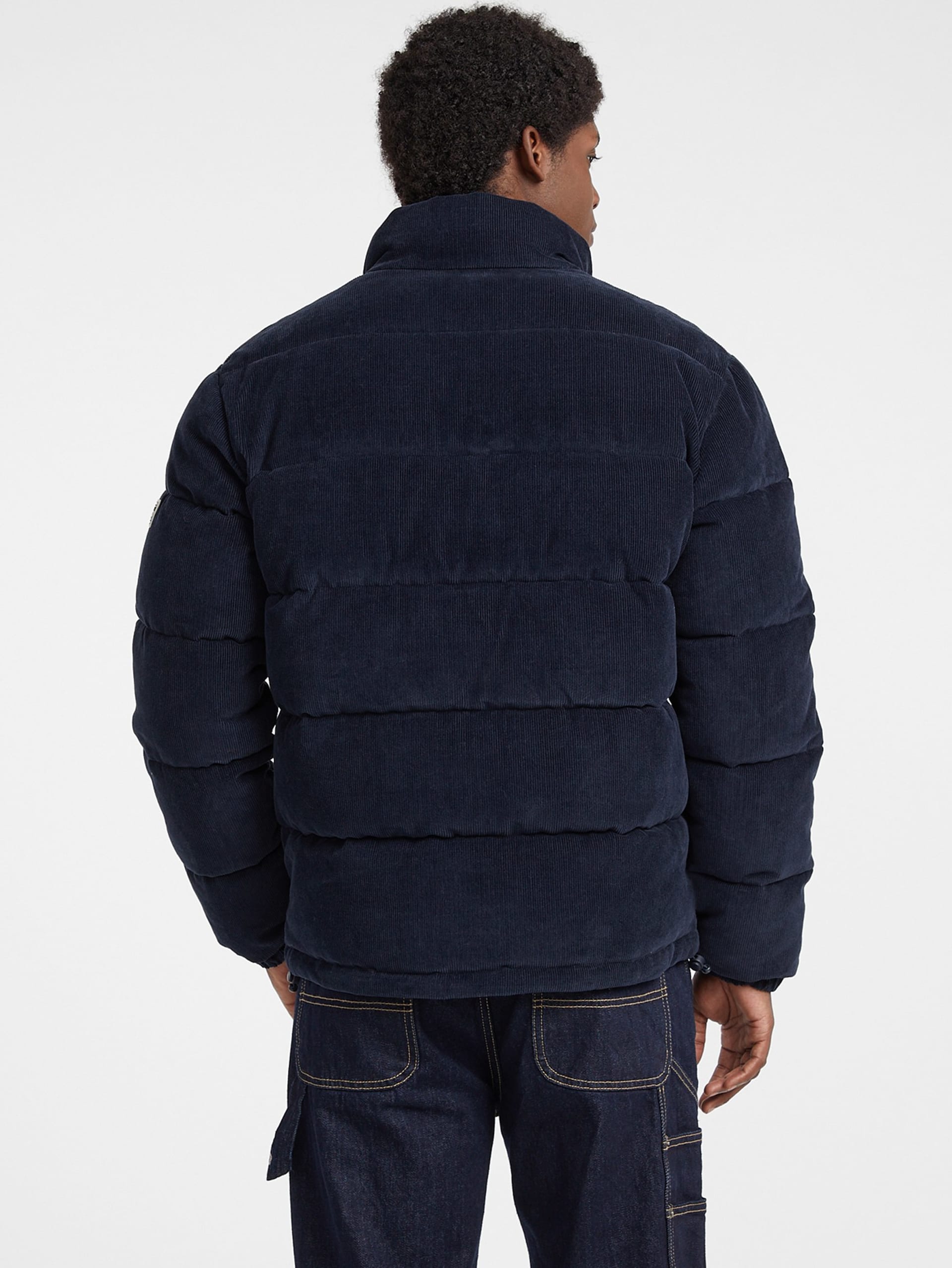 Jaqueta puffer de veludo cotelê trançado