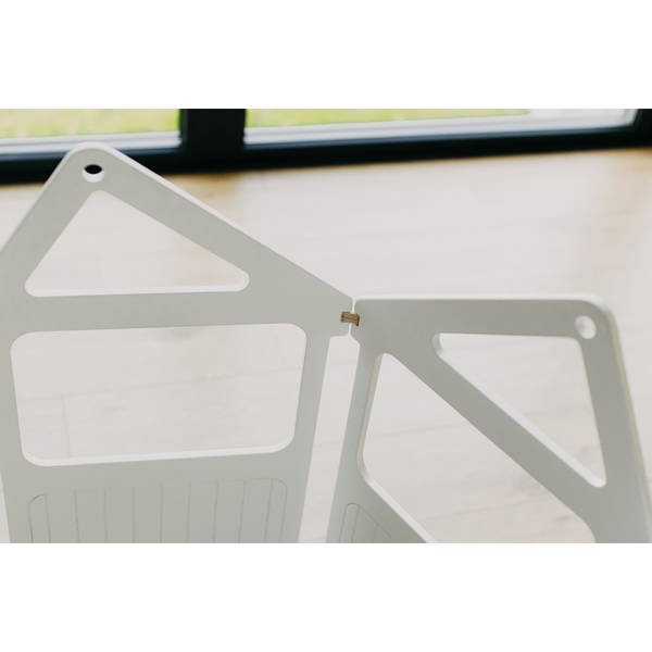 Duck WoodworksDuck Woodworks   ZigZag Haus weiss