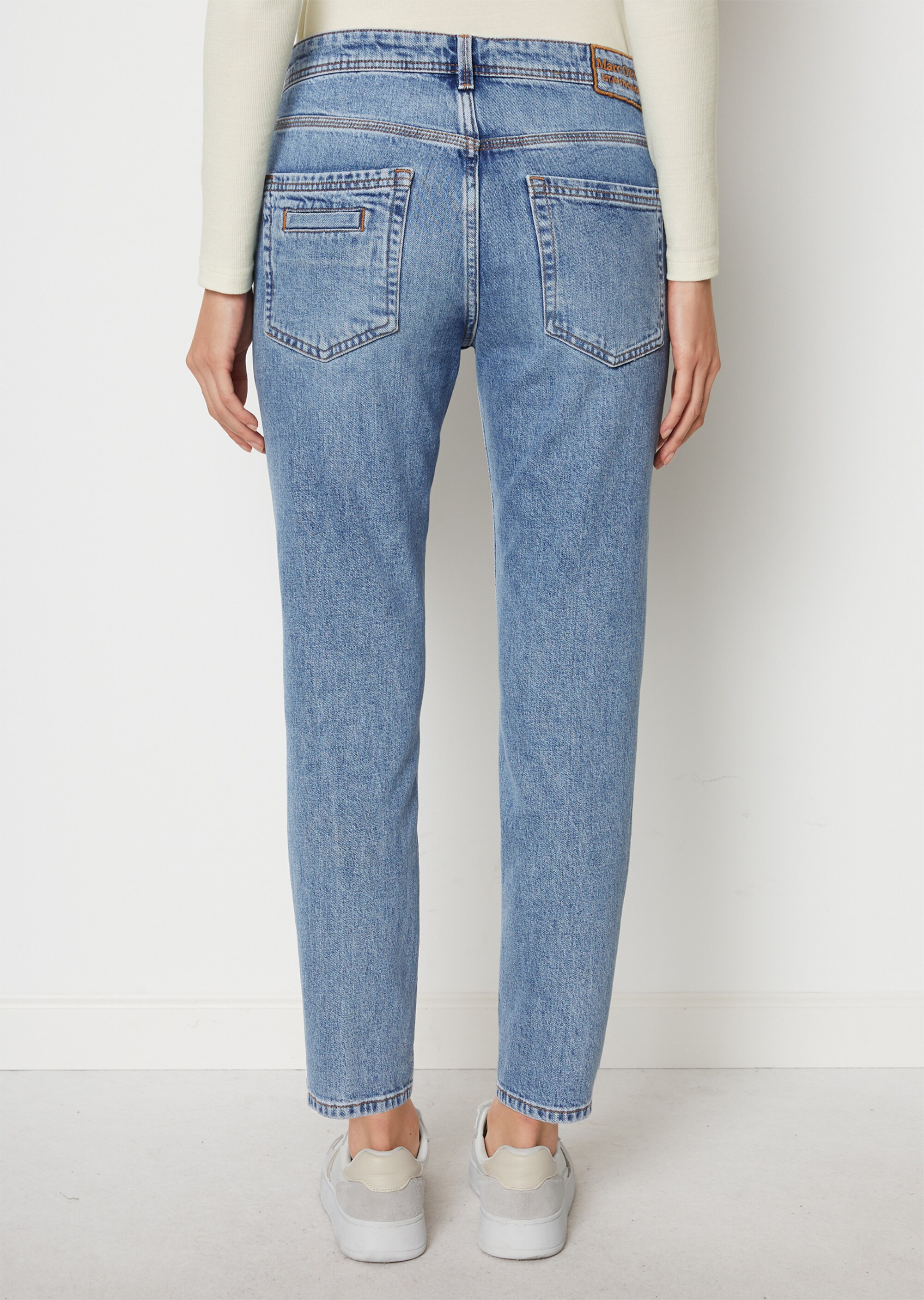 Jeans Modell THEDA Boyfriendmit softem Lyocell