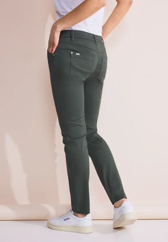 Casual Fit Hose - marshy green