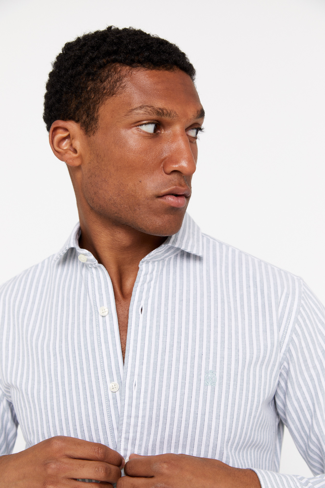 Camisa oxford listrada de corte slim