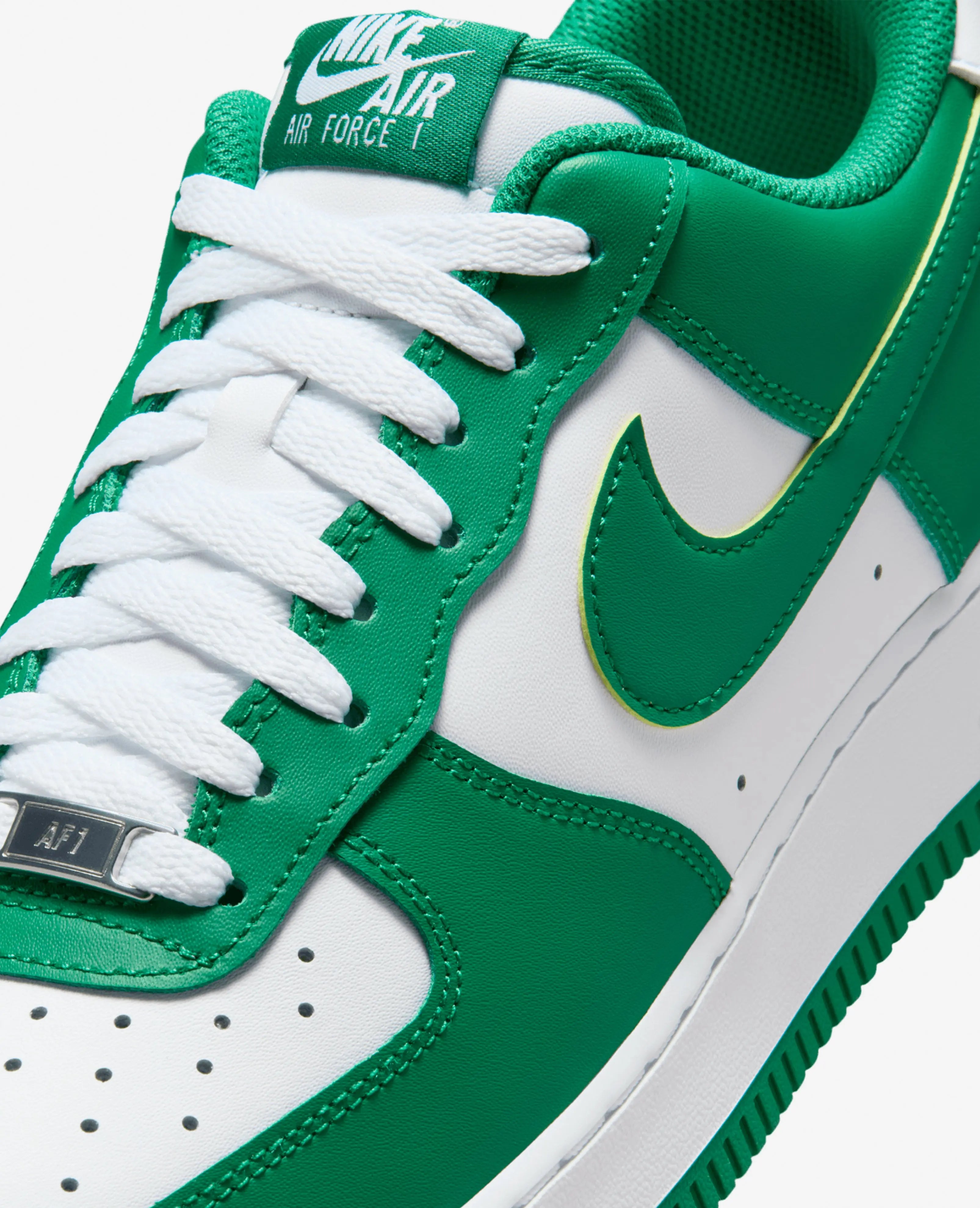Nike Air Force 1 '07 (WHITE/MALACHITE-WHITE)