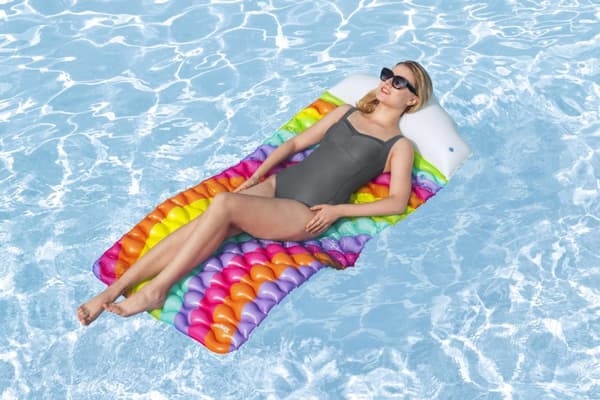 Bestway Rainbow Dreams Flytematte 2,16 m x 80 cm