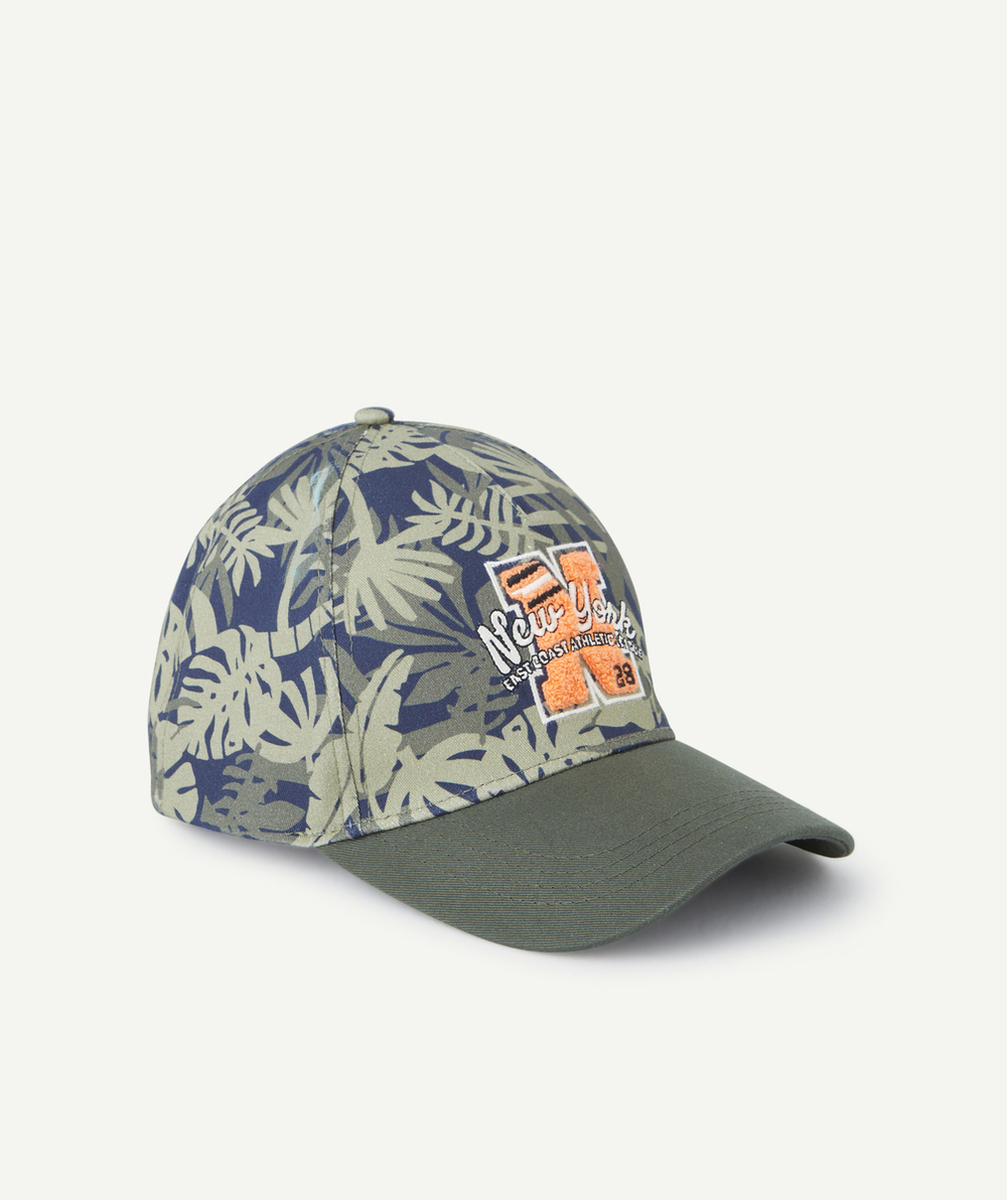 CASQUETTE GARÇON KAKI ET FEUILLES AVEC PATCH EN BOUCLETTE ORANGE