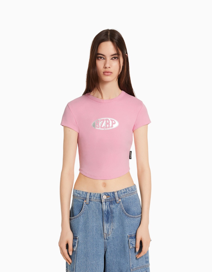 Camiseta de manga curta com estampa BERSHKA ft. BIZARRAP