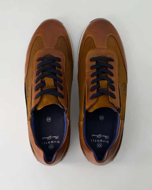 Bugatti Tomeo Eco Schnürschuhe in Braun