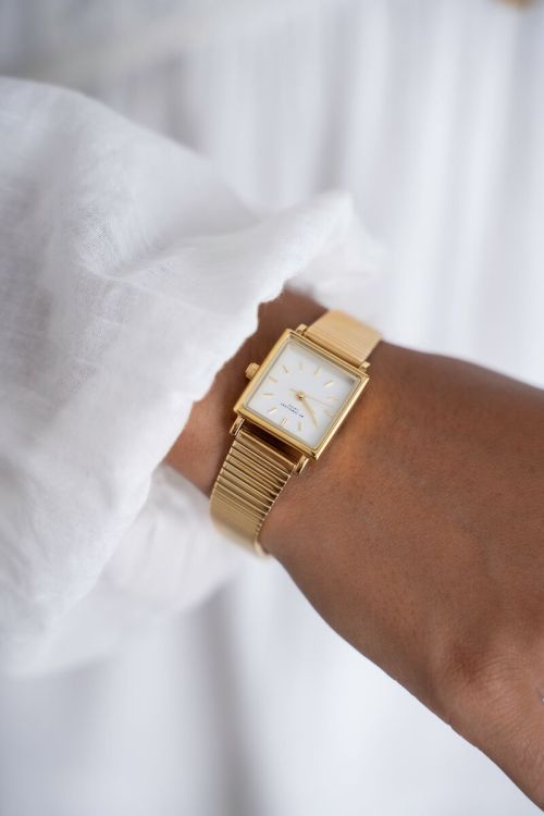 Vierkant horloge met horizontale schakels