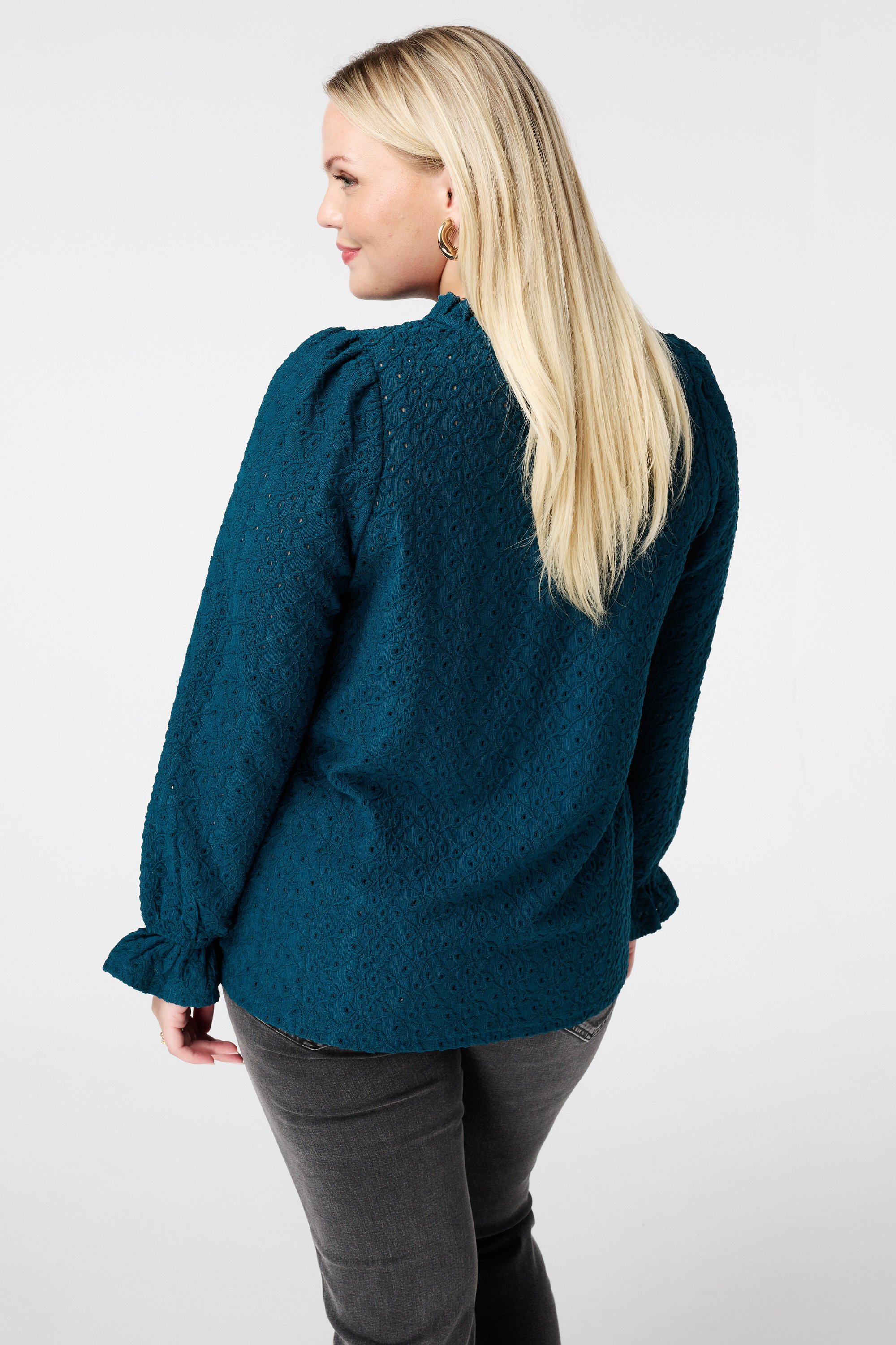Top met broderie Donker petrol