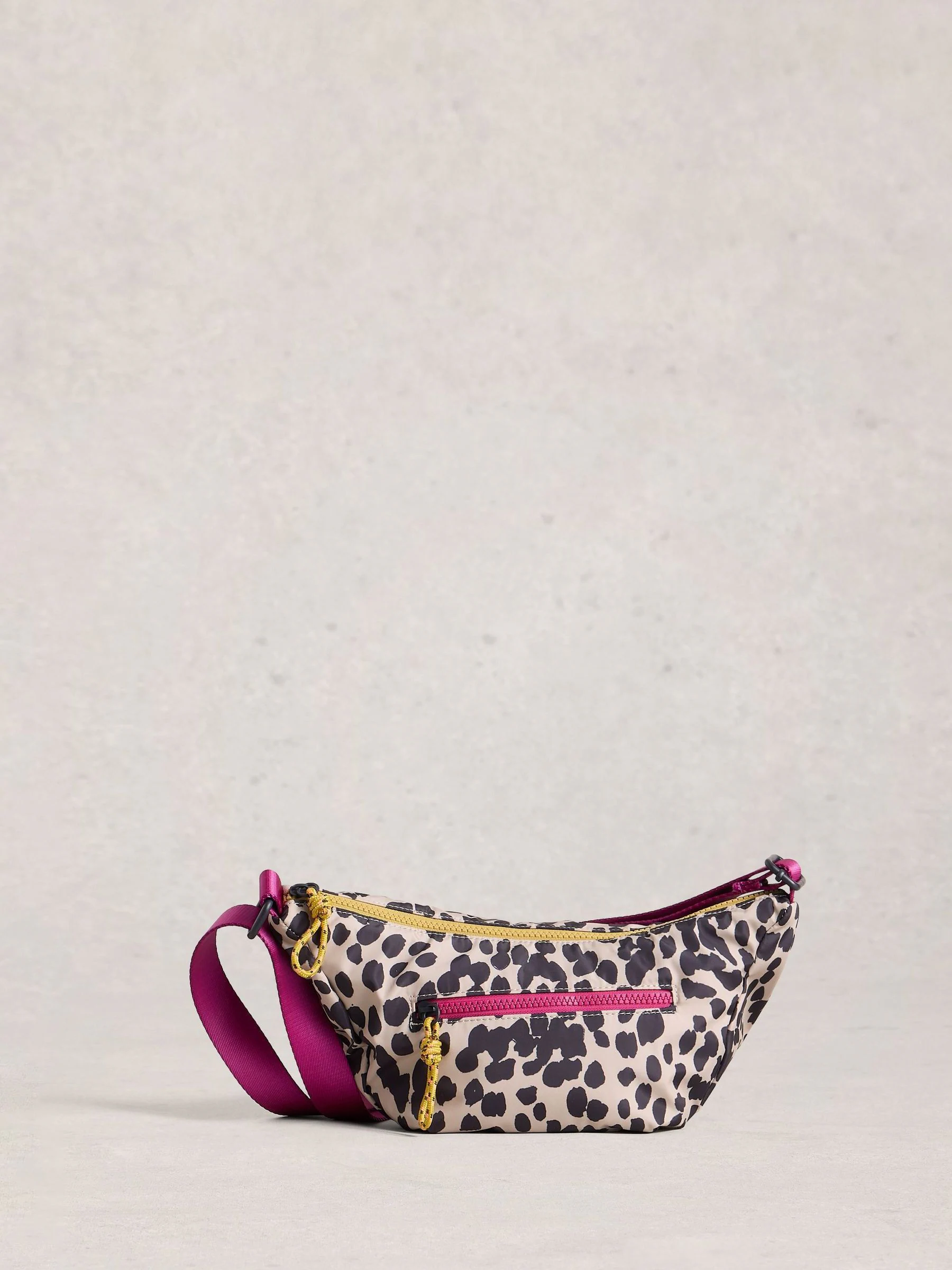 Natuurlijk - White Stuff Meadow Sling Bag