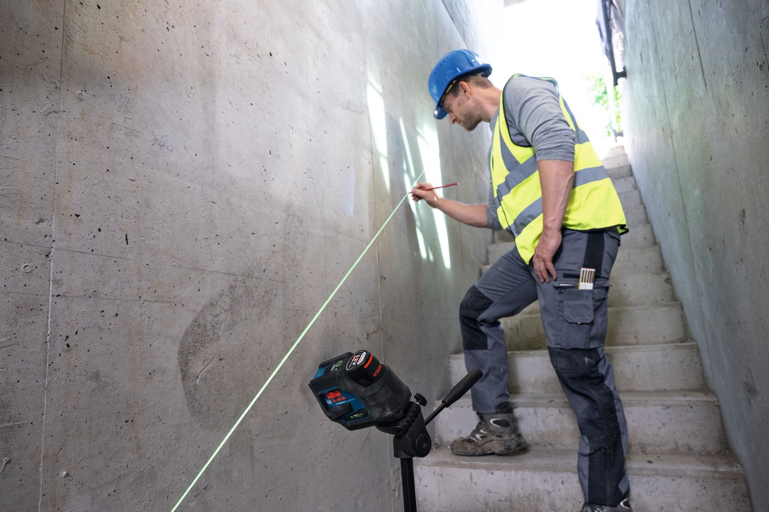 Bosch Professional GCL 12V-50-22 CG Punt- en kruislijnlaser groen 12V Basic Body met batterijhouder - 0601066S00