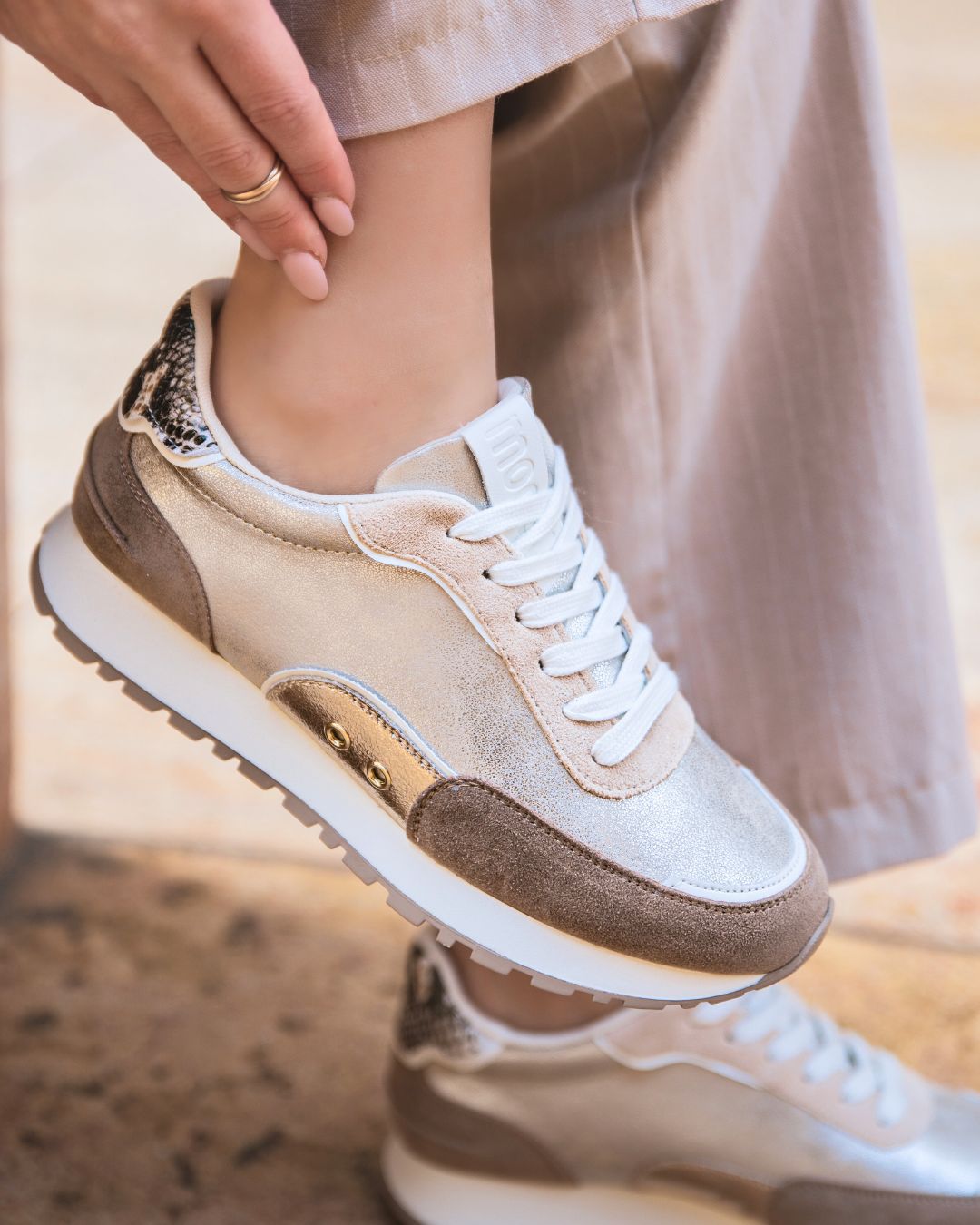 Basket femme taupe à lacets - Louisa