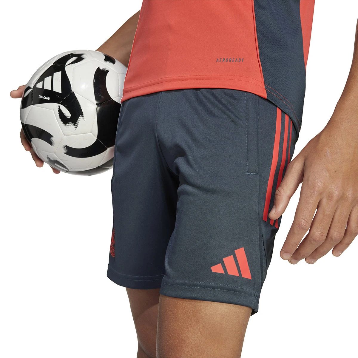 Calções adidas FC Bayern Training 2025-2026 Criança