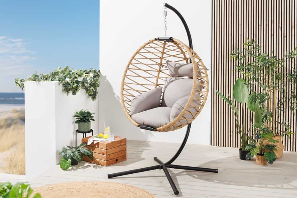 In- und Outdoor Hängesessel IBIZA natur beige Rattan mit Gestell wetterfest inkl. Kissen