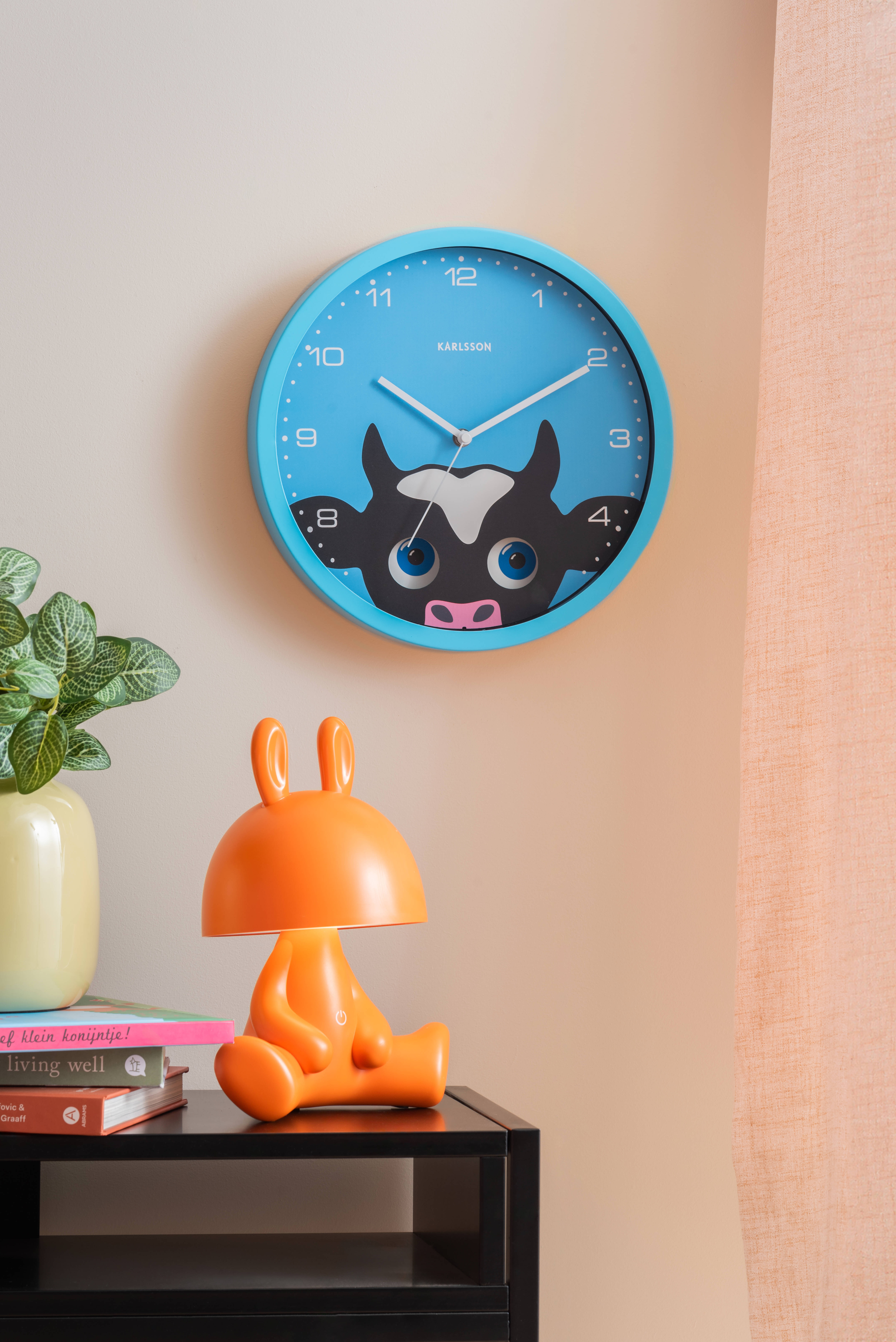 Karlsson Klokken wandklok Peekaboo Cow (Ø30,8 cm)