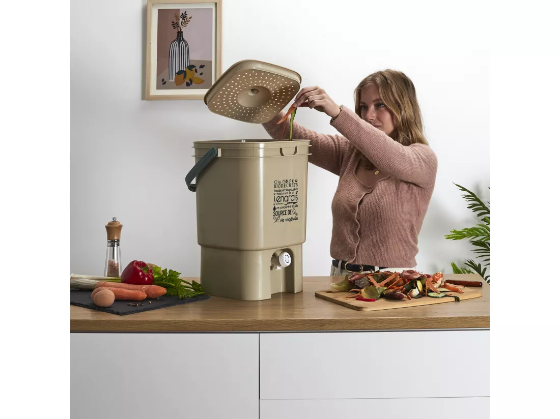 Composteur De Cuisine Avec Robinet Et Spray M2