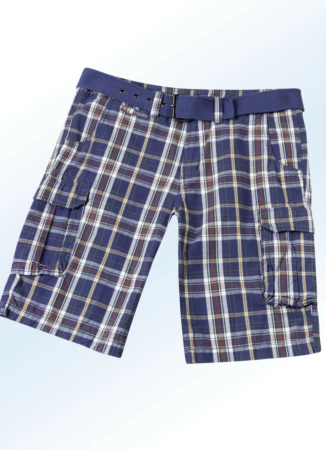 Bermudas mit Gürtel und Cargotaschen in 2 Farben
