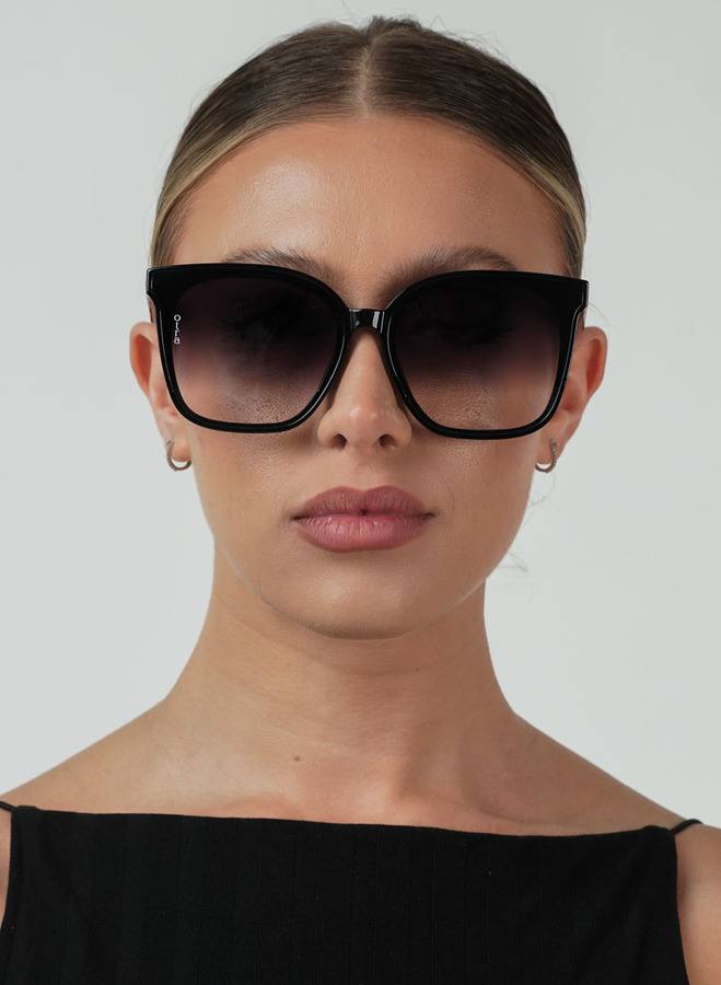 Otra Eyewear Betty Black/Smoke Fade