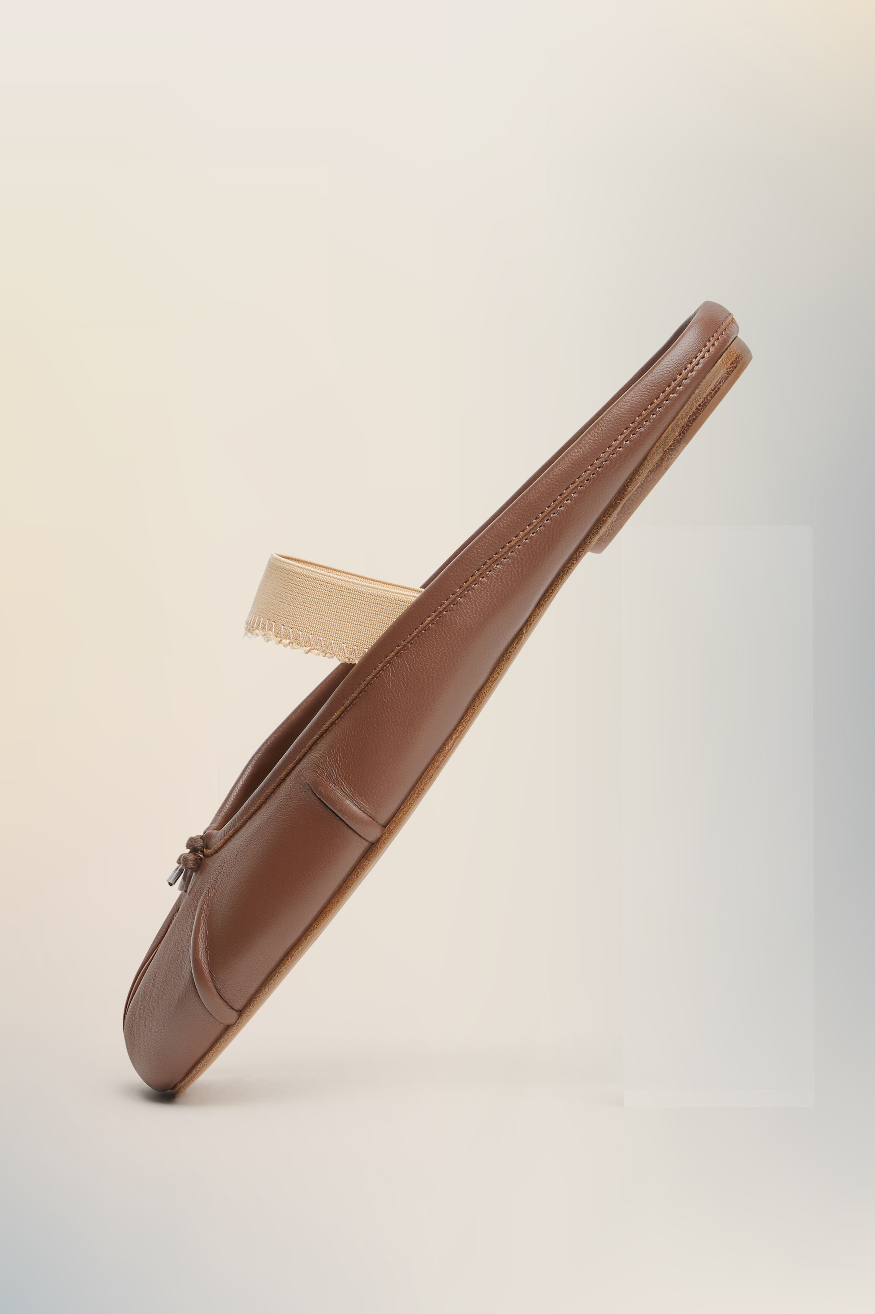 Mules Tabi à bande élastique marron en cuir pour femme Café chaud et nude
