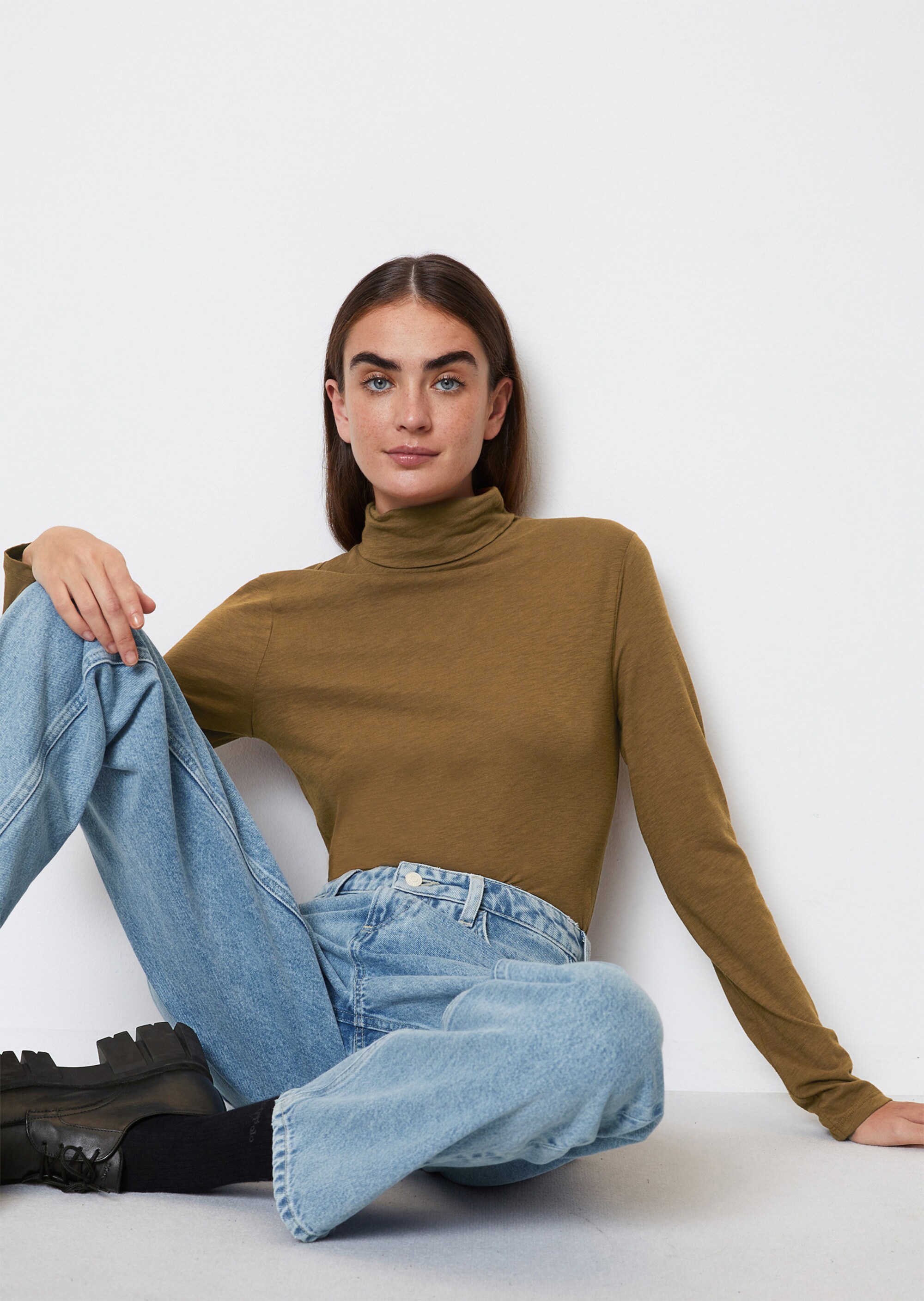DfC Rollkragen-Longsleeve shaped aus Organic Cotton