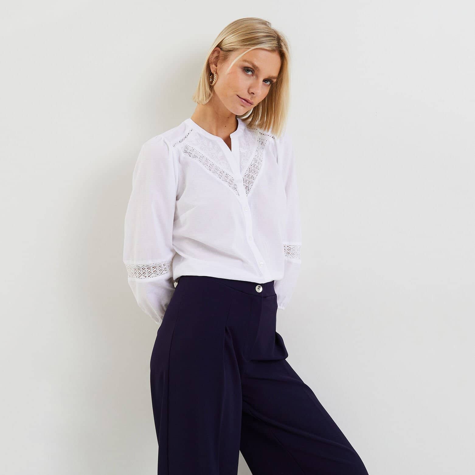Chemise brodée femme
