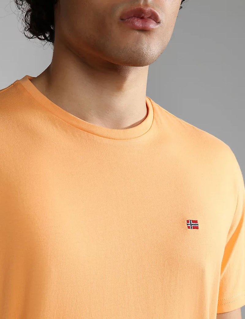 NAPAPIJRI T-SHIRT HOMME LOGO CŒUR ORANGE