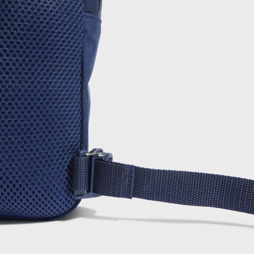 Sac Poitrine Archive HK5040 Bleu Marine