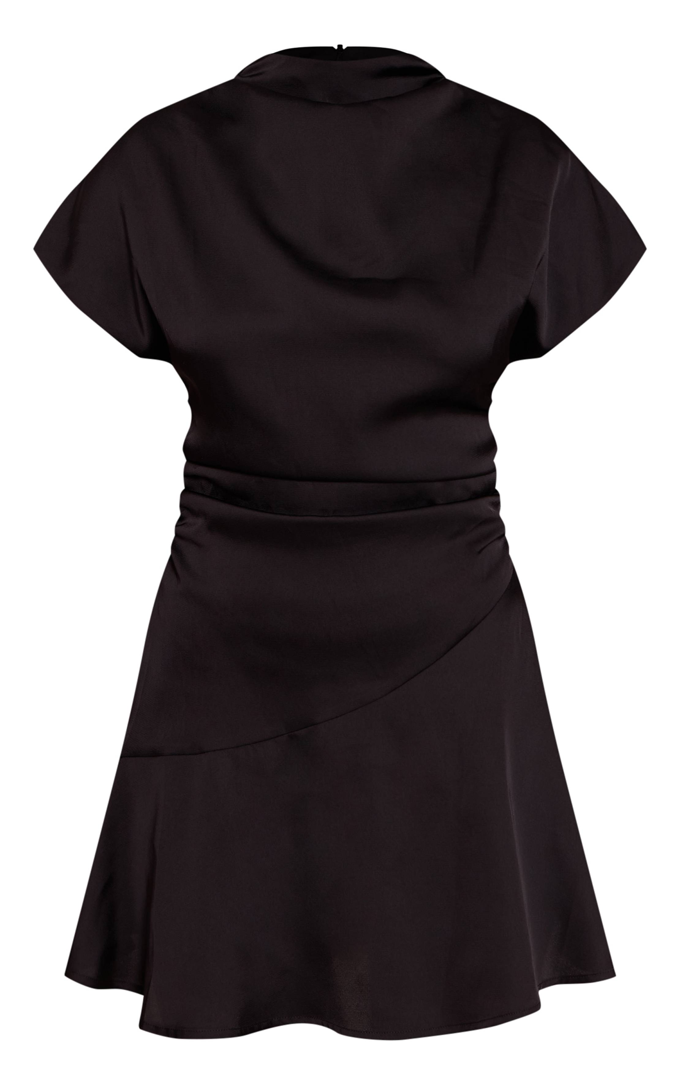 Noir Robe Courte En Satin À Manches Courtes