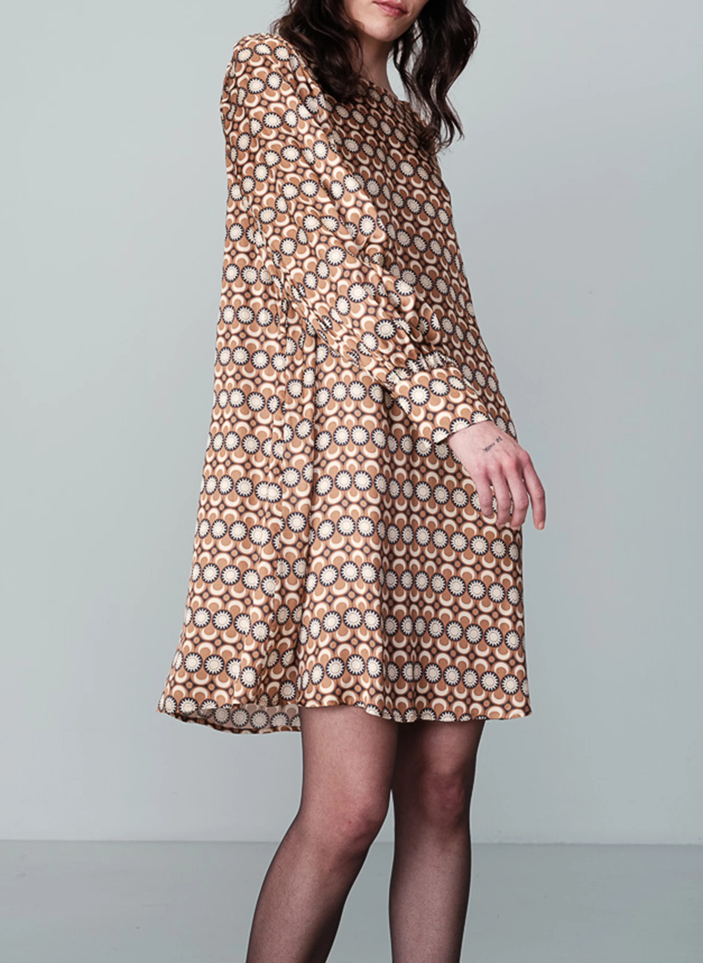 NUIT - Robe courte col rond imprimé | Marron